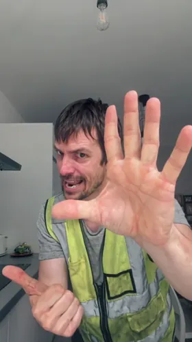Man · 480p: Palm to the lens