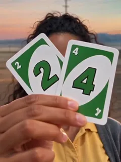 The purple supercar: The “2” and “4” cards